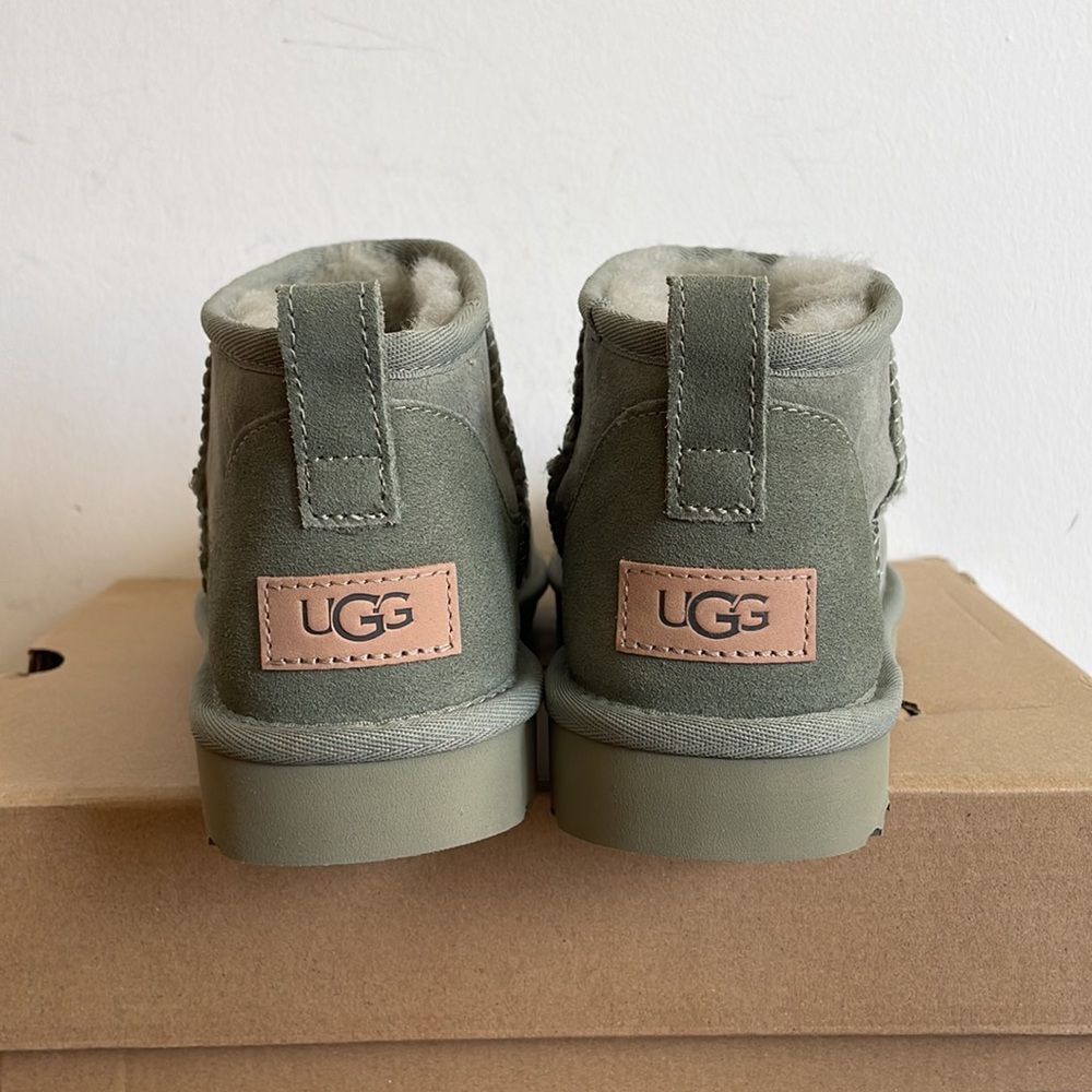 UGG Classic Ultra Mini Shaded Clover Women Size 6/UK 4/EU 37 - Picture 9 of 14